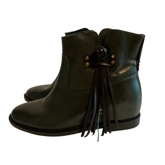 Girotti Hidden Wedge Ankle Bootie Loden Green Black Fringe Tassel 40 EU / 9.5 US - Picture 1 of 11